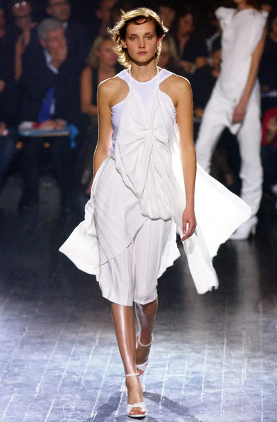 Look 3